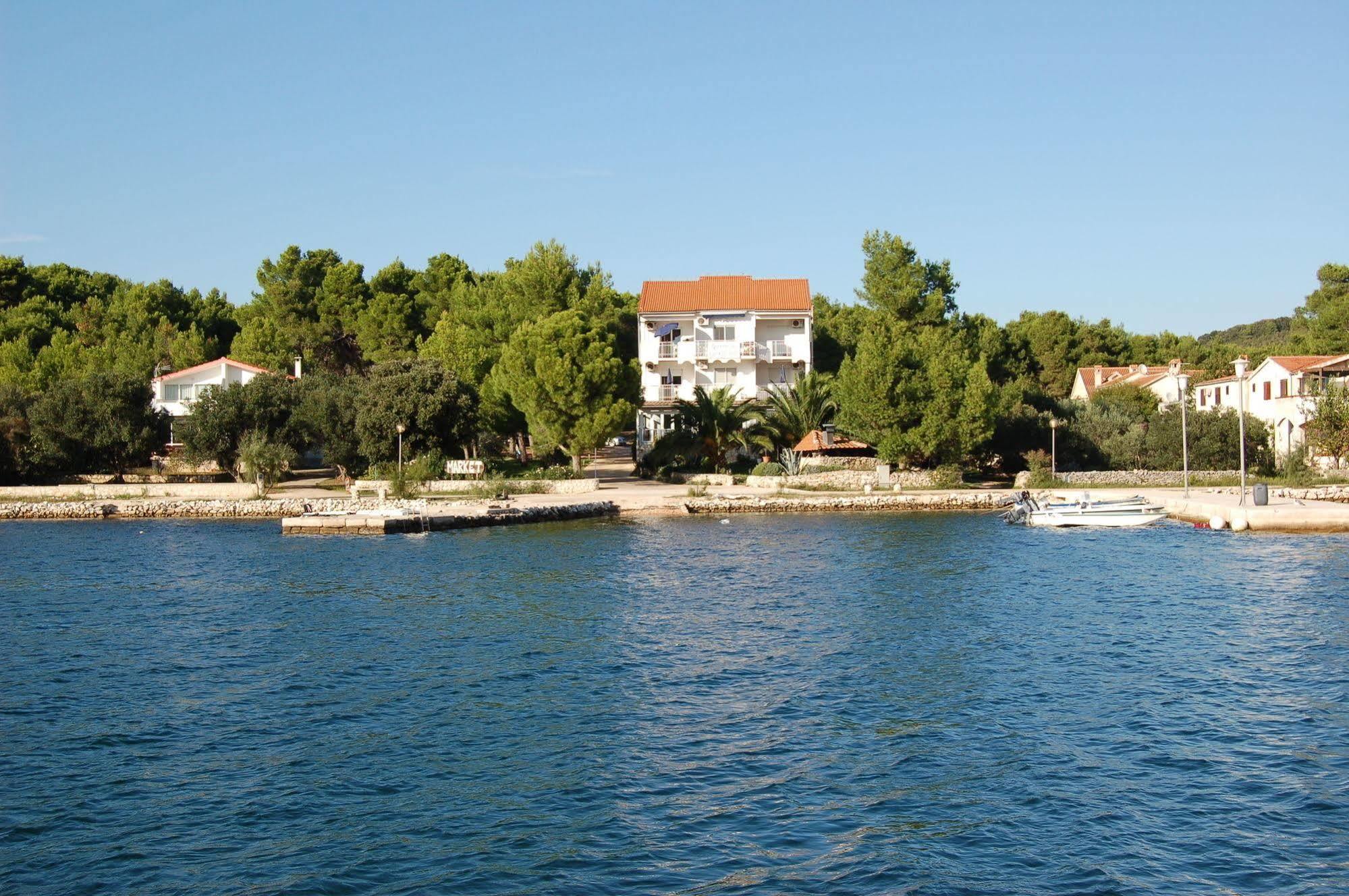 Gorgonia Apartments & Suites Verunić Extérieur photo